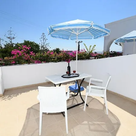 Hotel Sunflower Santorini Kamári