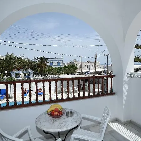 Sunflower Santorini 3* Kamári