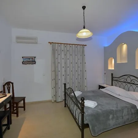 Sunflower Santorini מלון